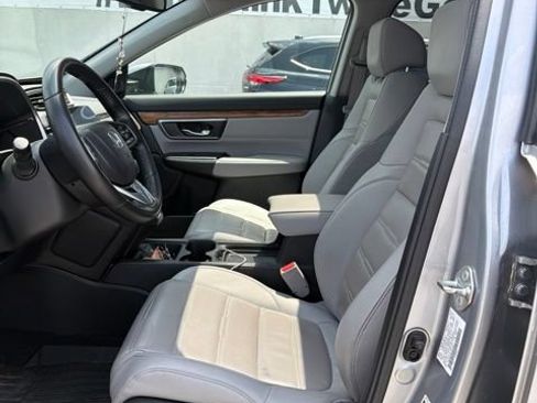 Used 2018 Honda CR-V Touring image 14