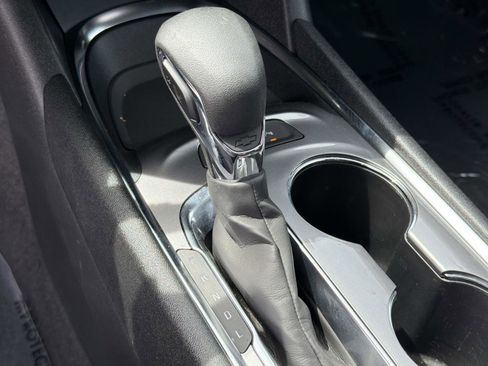 Used 2024 Chevrolet Malibu LT image 11