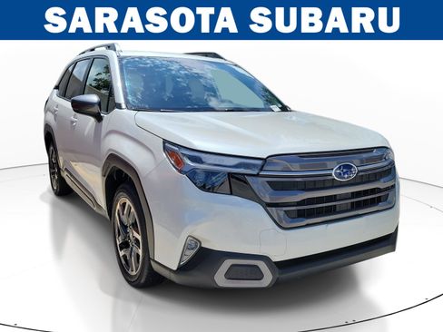 Used 2025 Subaru Forester Limited AWD/4WD image 1