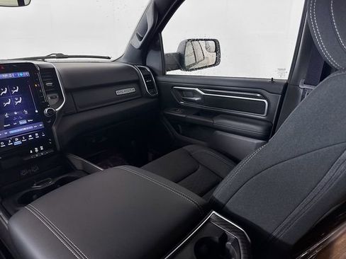 New 2026 RAM 1500 4x4 Crew Cab image 23