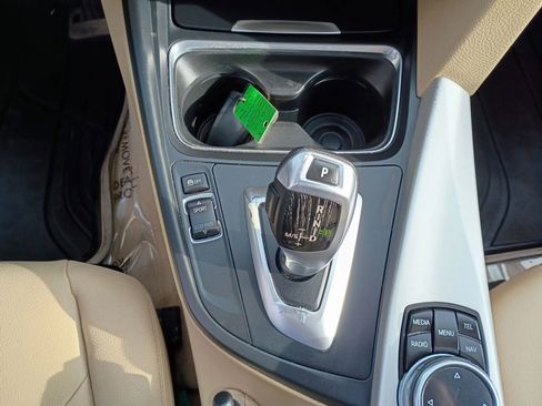 Used 2014 BMW 320i xDrive Sedan AWD/4WD image 24