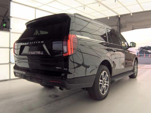Used 2025 Ford Expedition Max Active AWD/4WD image 5