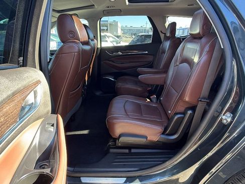 Used 2018 Buick Enclave Avenir w/ Avenir Technology Package image 10
