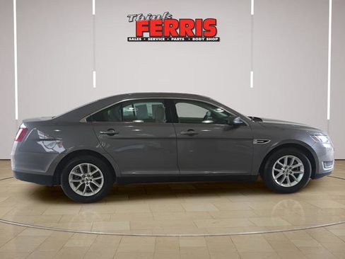 Used 2014 Ford Taurus SE FWD image 4