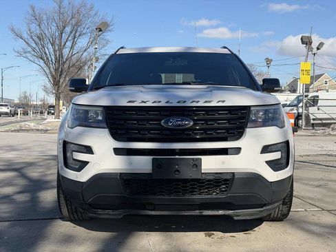 Used 2016 Ford Explorer Sport image 2