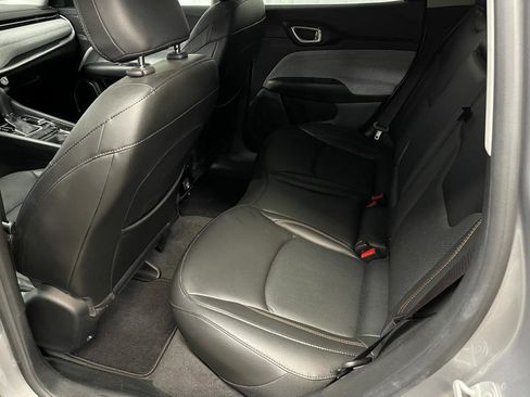 Used 2022 Jeep Compass Latitude image 19