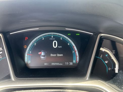 Used 2018 Honda Civic EX-T image 5