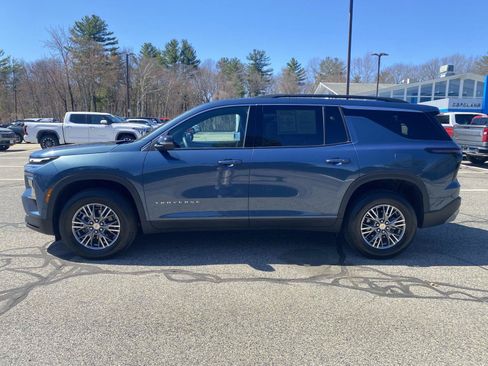 Used 2026 Chevrolet Traverse LT AWD/4WD image 4