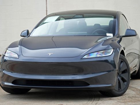Used 2024 Tesla Model 3 RWD image 3