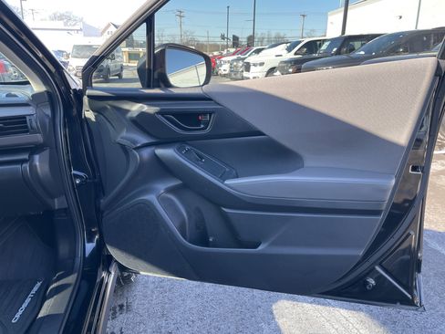 Used 2024 Subaru Crosstrek 2.0i image 11