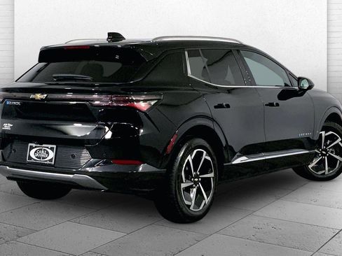 Used 2025 Chevrolet Equinox EV LT image 13