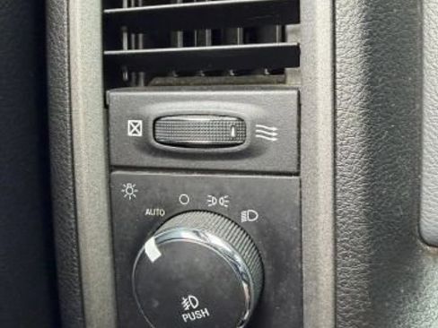 Used 2017 RAM 1500 Express AWD/4WD image 19