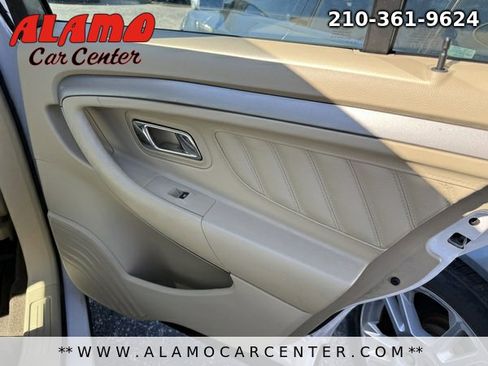 Used 2013 Ford Taurus SEL image 22