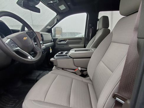 Used 2024 Chevrolet Silverado 3500 LT w/ Convenience Package image 3