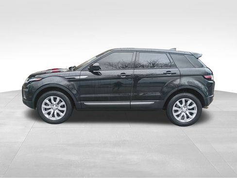 Used 2017 Land Rover Range Rover Evoque SE image 2