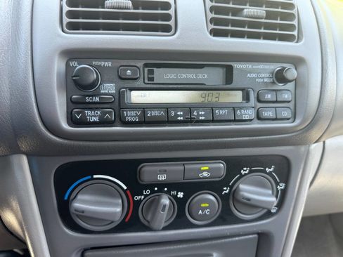 Used 2002 Toyota Corolla CE image 7