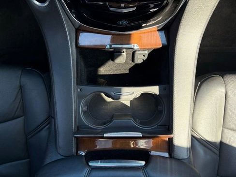 Used 2016 Cadillac Escalade Luxury image 26