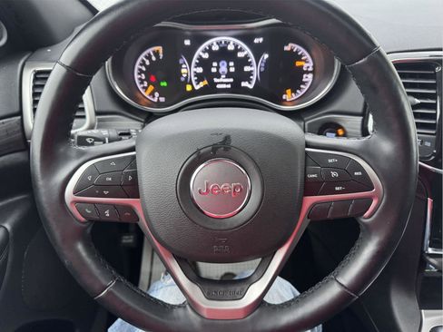 Used 2022 Jeep Grand Cherokee Laredo X image 22