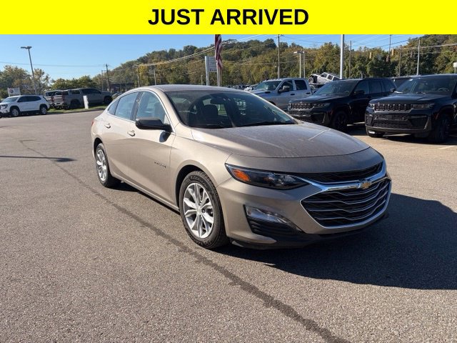 Used 2025 Chevrolet Malibu LT FWD image 1
