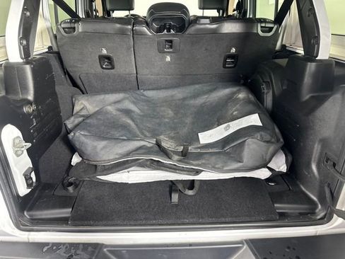 Certified 2019 Jeep Wrangler Unlimited Rubicon AWD/4WD image 7
