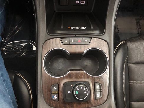 Used 2023 GMC Acadia Denali w/ Denali Technology Package AWD/4WD image 21