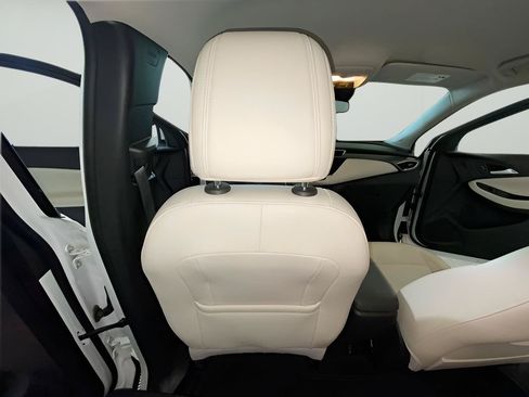 Used 2023 Buick Encore GX Preferred w/ Cold Weather Comfort Package FWD image 39