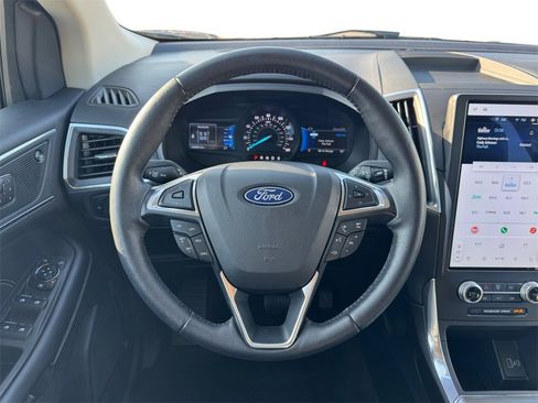 Used 2024 Ford Edge Titanium image 12