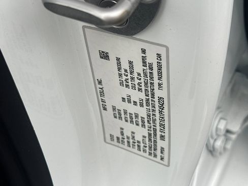 Used 2023 Tesla Model 3 Standard Range image 28