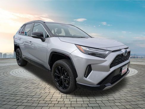 Used 2022 Toyota RAV4 XSE w/ XSE Grade Weather Package AWD/4WD image 2