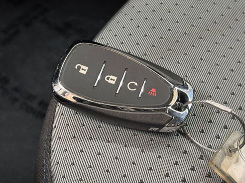 Used 2025 Chevrolet Trax LT image 21