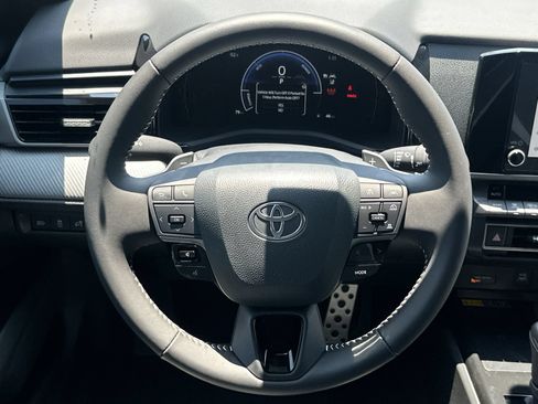 Used 2026 Toyota Camry SE FWD image 19