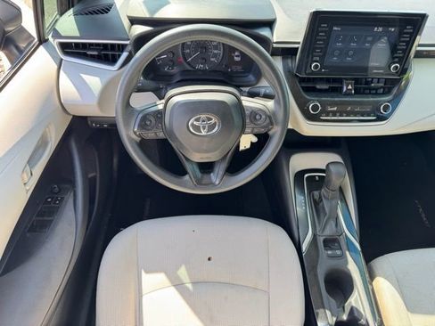 Used 2022 Toyota Corolla L image 12