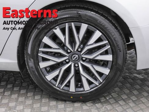 Used 2024 Nissan Altima 2.5 SV image 33