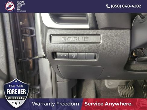 Used 2023 Nissan Rogue S FWD image 19