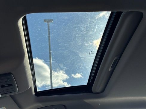 New 2025 Nissan Altima 2.5 SL image 21