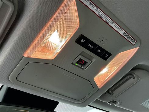 Used 2021 Toyota RAV4 XLE image 33