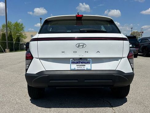 New 2026 Hyundai Kona SE image 6