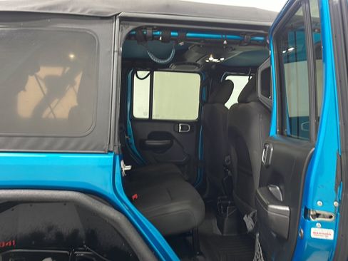 Used 2020 Jeep Wrangler Unlimited Sport S AWD/4WD image 18