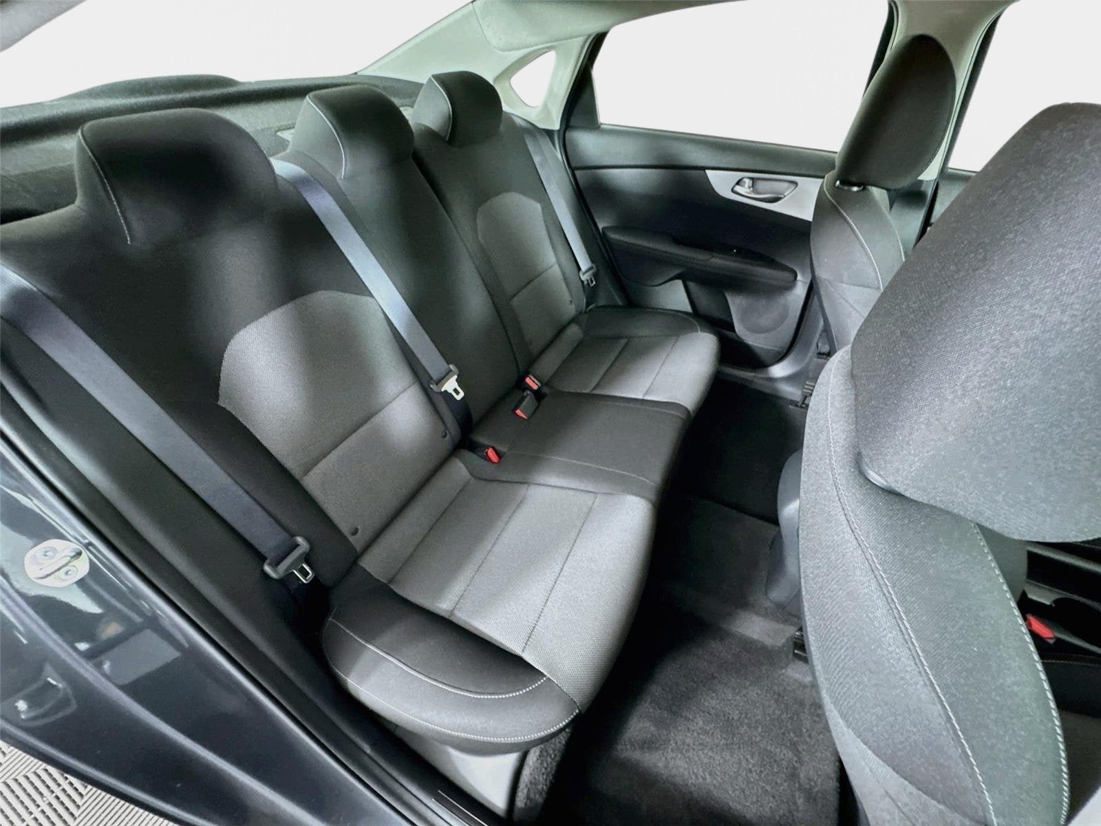 Certified 2023 Kia Forte LXS w/ LXS Technology Package FWD image 24