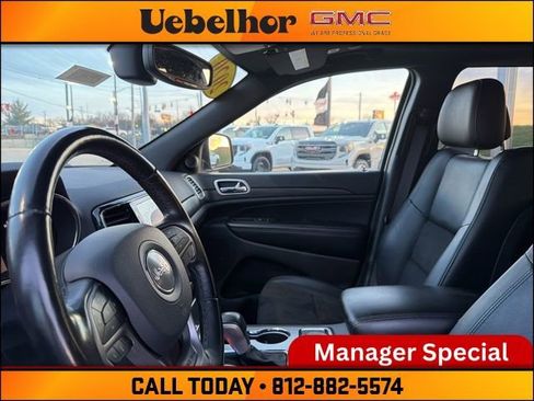 Used 2020 Jeep Grand Cherokee Laredo w/ Quick Order Package 2BN North AWD/4WD image 21
