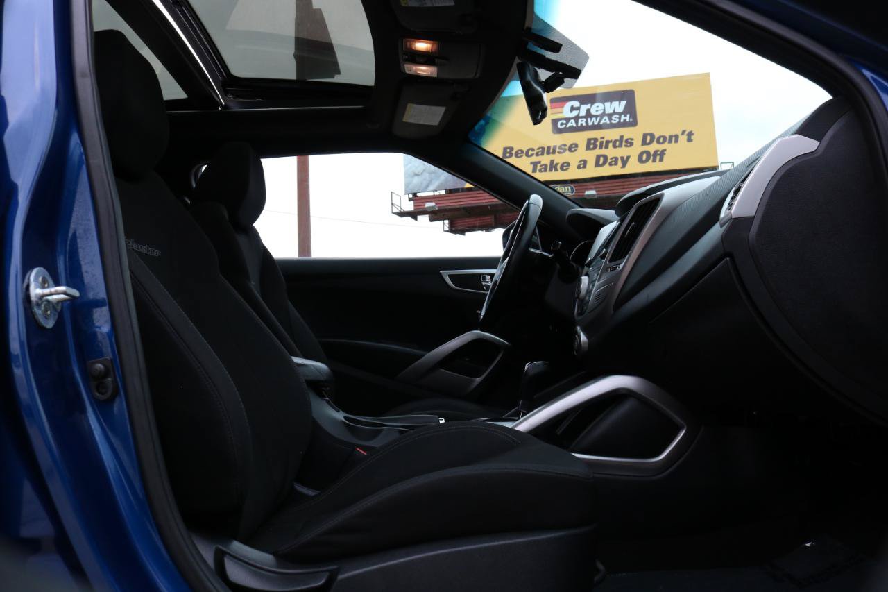 Used 2017 Hyundai Veloster Value Edition FWD image 36