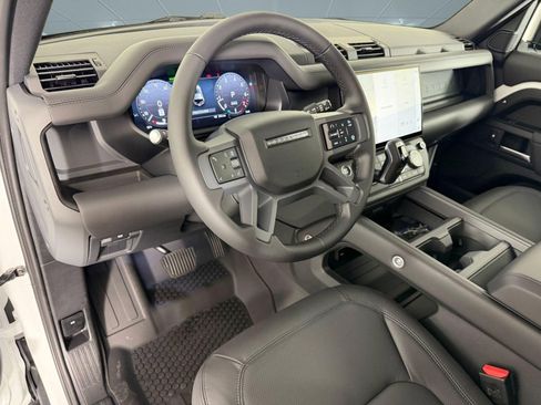 Used 2026 Land Rover Defender 110 S image 4