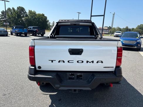 Used 2025 Toyota Tacoma 4x4 Double Cab Hybrid image 8