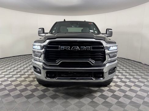 Certified 2025 RAM 2500 Big Horn AWD/4WD image 4