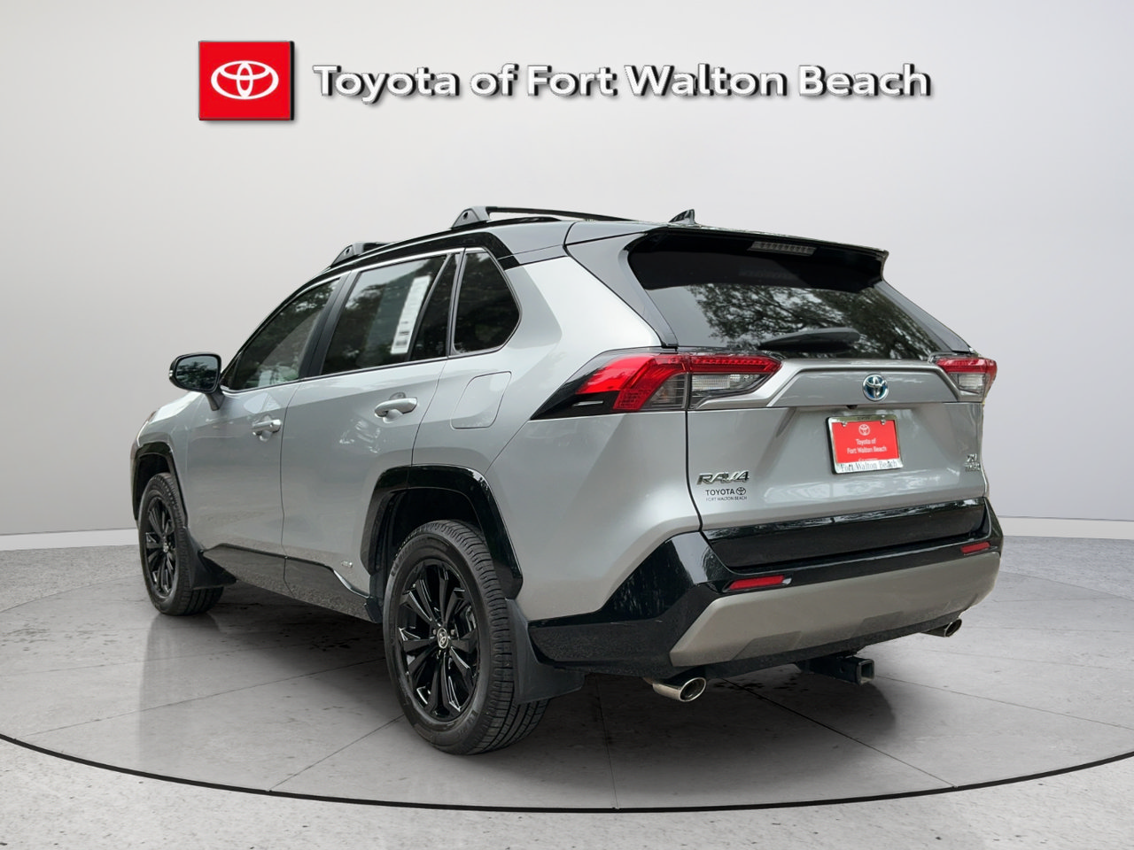 Used 2022 Toyota RAV4 XSE AWD/4WD image 4