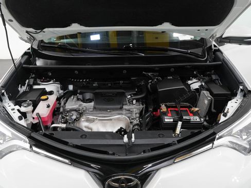 Used 2018 Toyota RAV4 Platinum AWD/4WD image 30