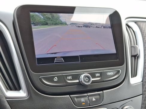 Used 2023 Chevrolet Malibu LT FWD image 15