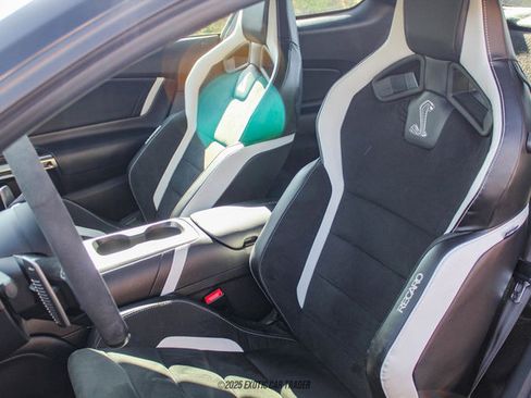 Used 2022 Ford Mustang Shelby GT500 w/ Carbon Fiber Track Pack image 58