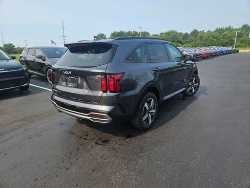 Used 2023 Kia Sorento S w/ Panoramic Sunroof Package FWD image 3