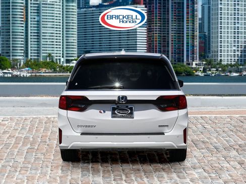 New 2025 Honda Odyssey Touring image 6